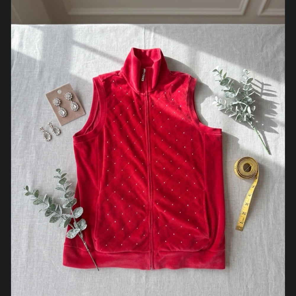 Quacker Factory QVC Red Velour Quilted Zip Up Vest Size Small
